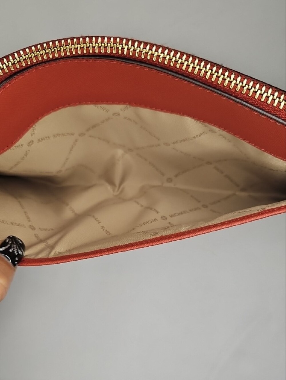 Michael Kors Saffiano 9x6in. Leather Wristlet- Burnt Orange EUC - Picture 8 of 13